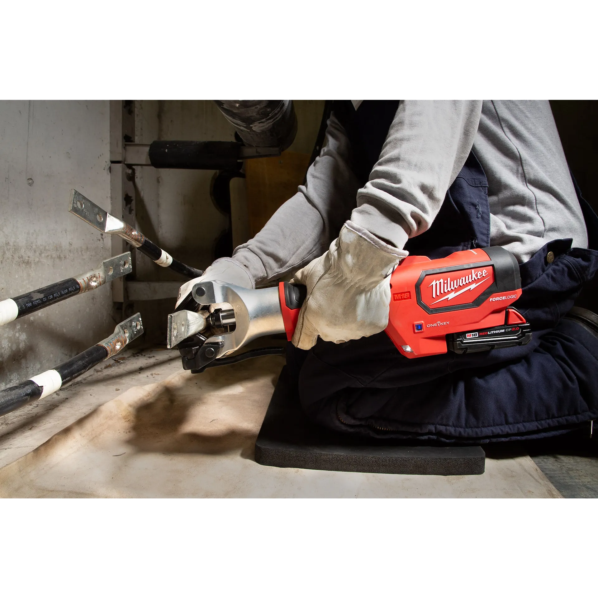 M18™ FORCE LOGIC™ 750 MCM Dieless Crimper