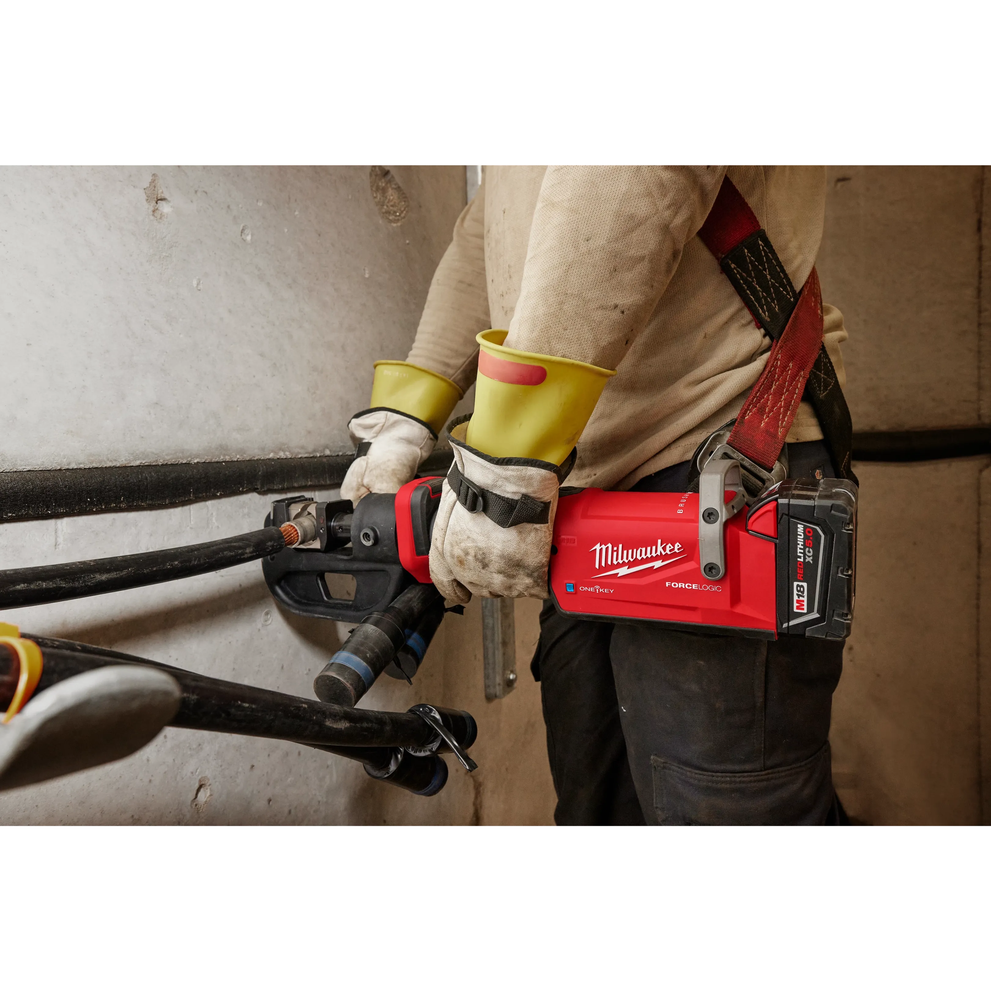 M18™ FORCE LOGIC™ 12T Linear Crimper