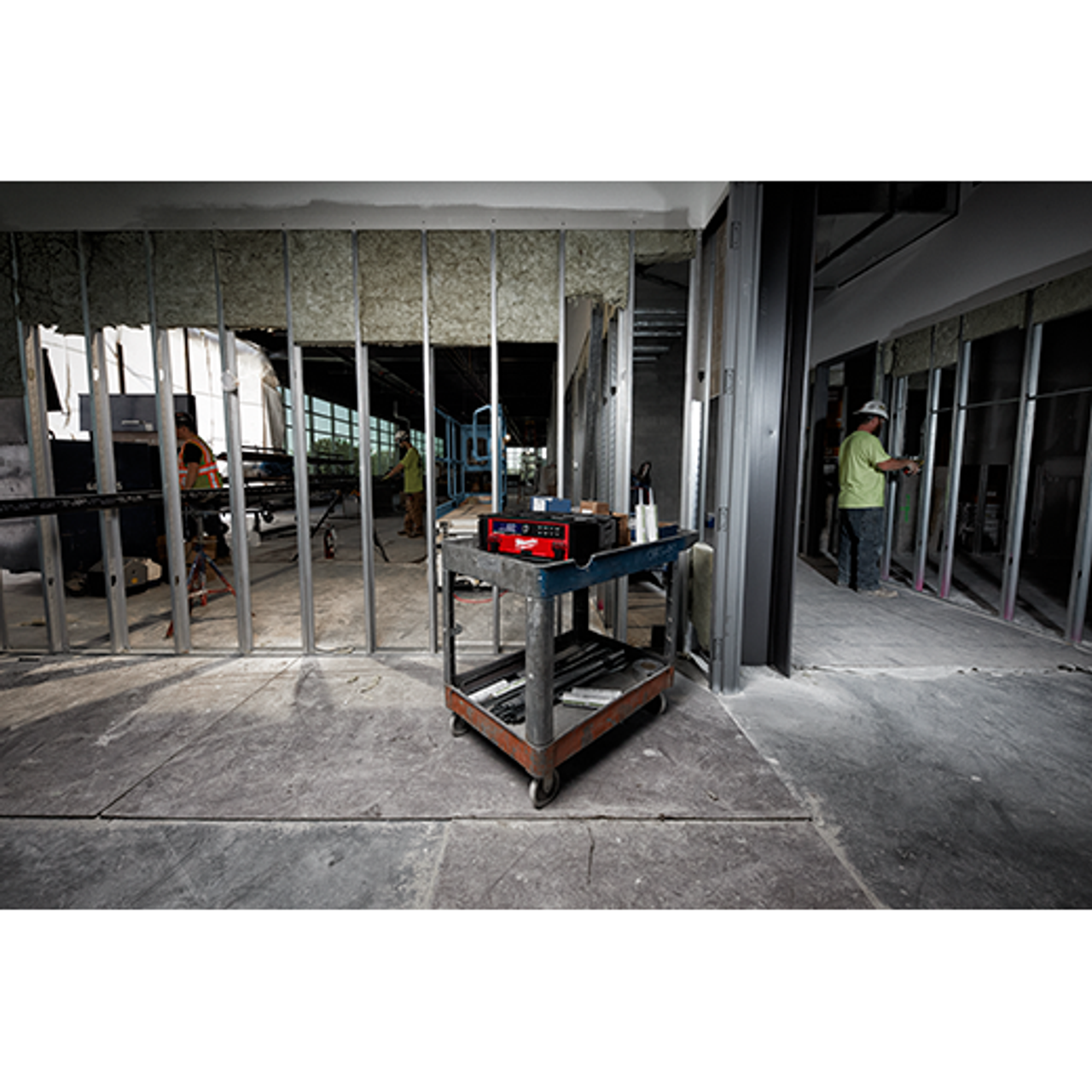M18™ Jobsite Radio + Charger w/ PACKOUT™ Compatibility