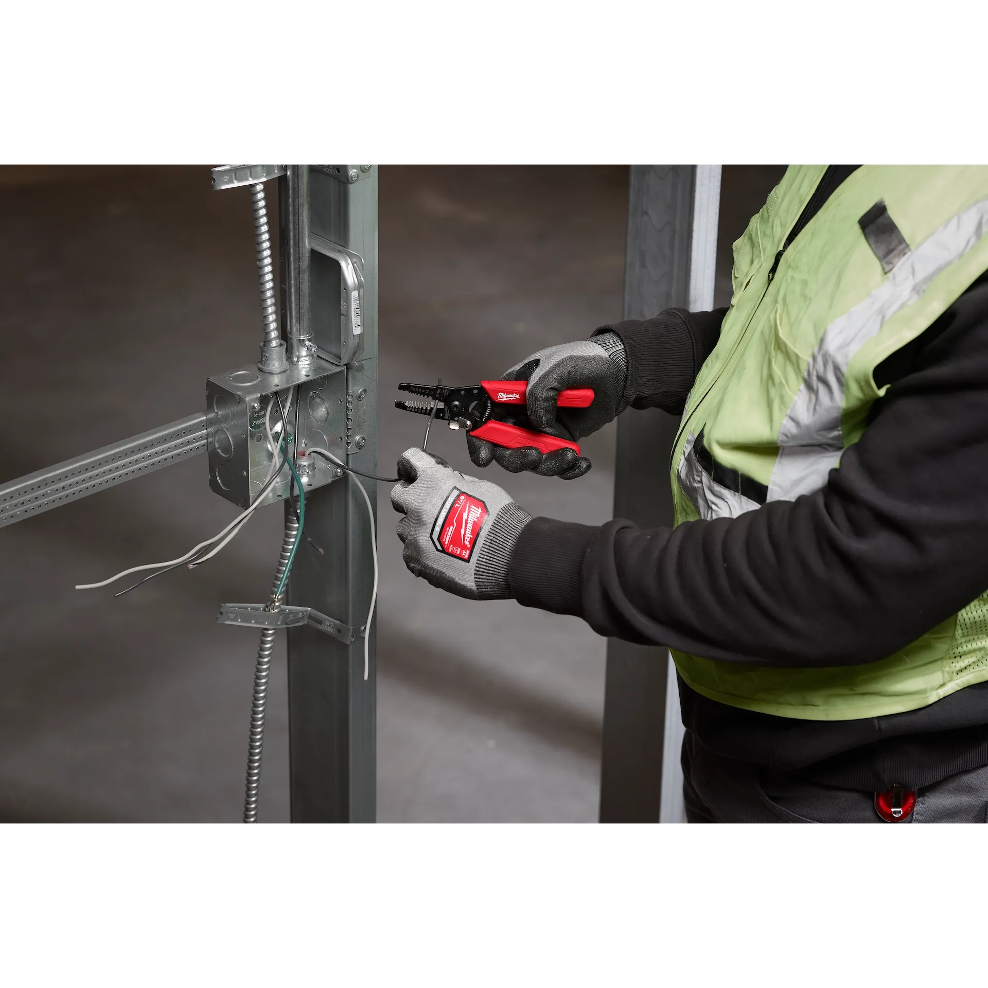 10-24 AWG Compact Comfort Grip Wire Stripper & Cutter