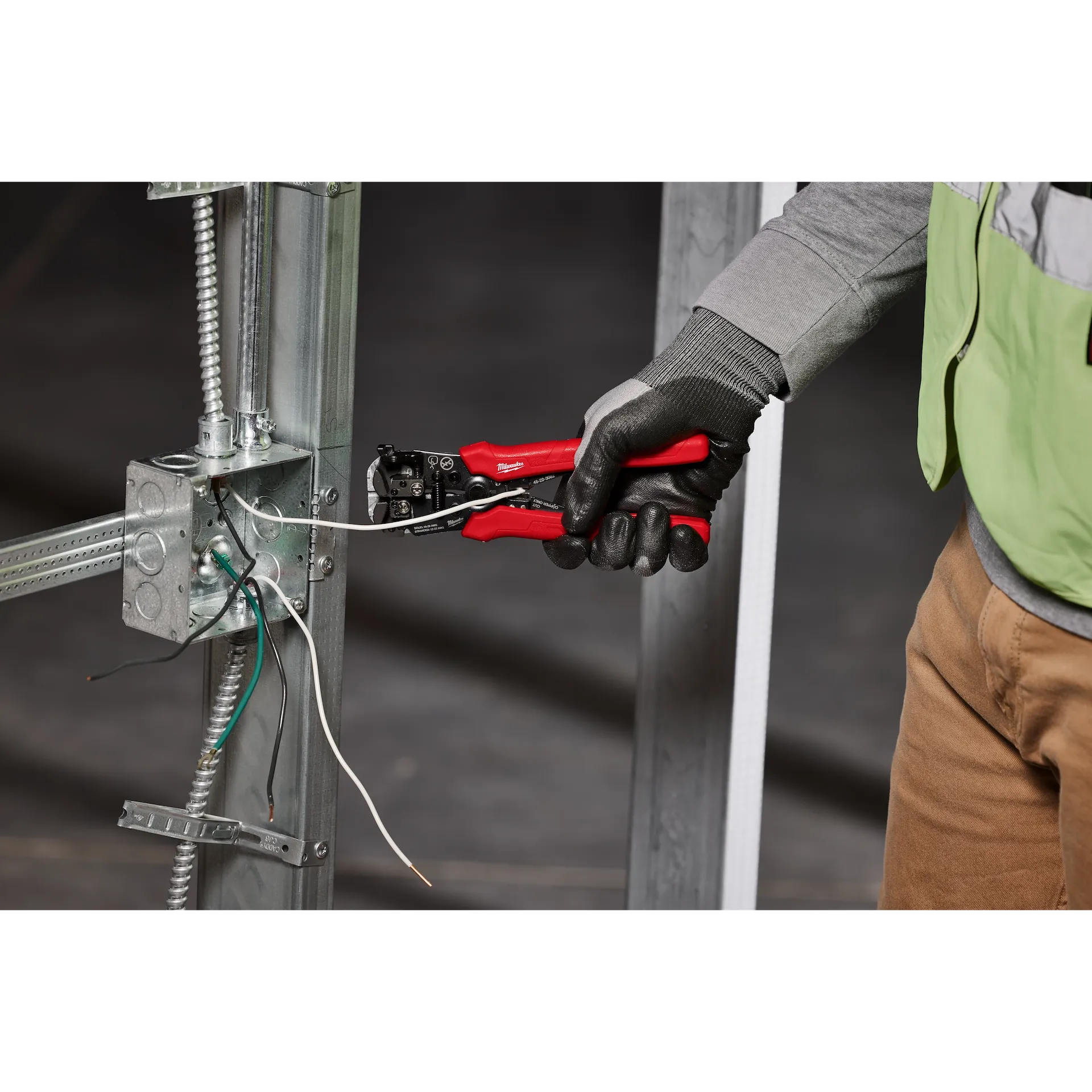 Self-Adjusting Wire Stripper & Cutter