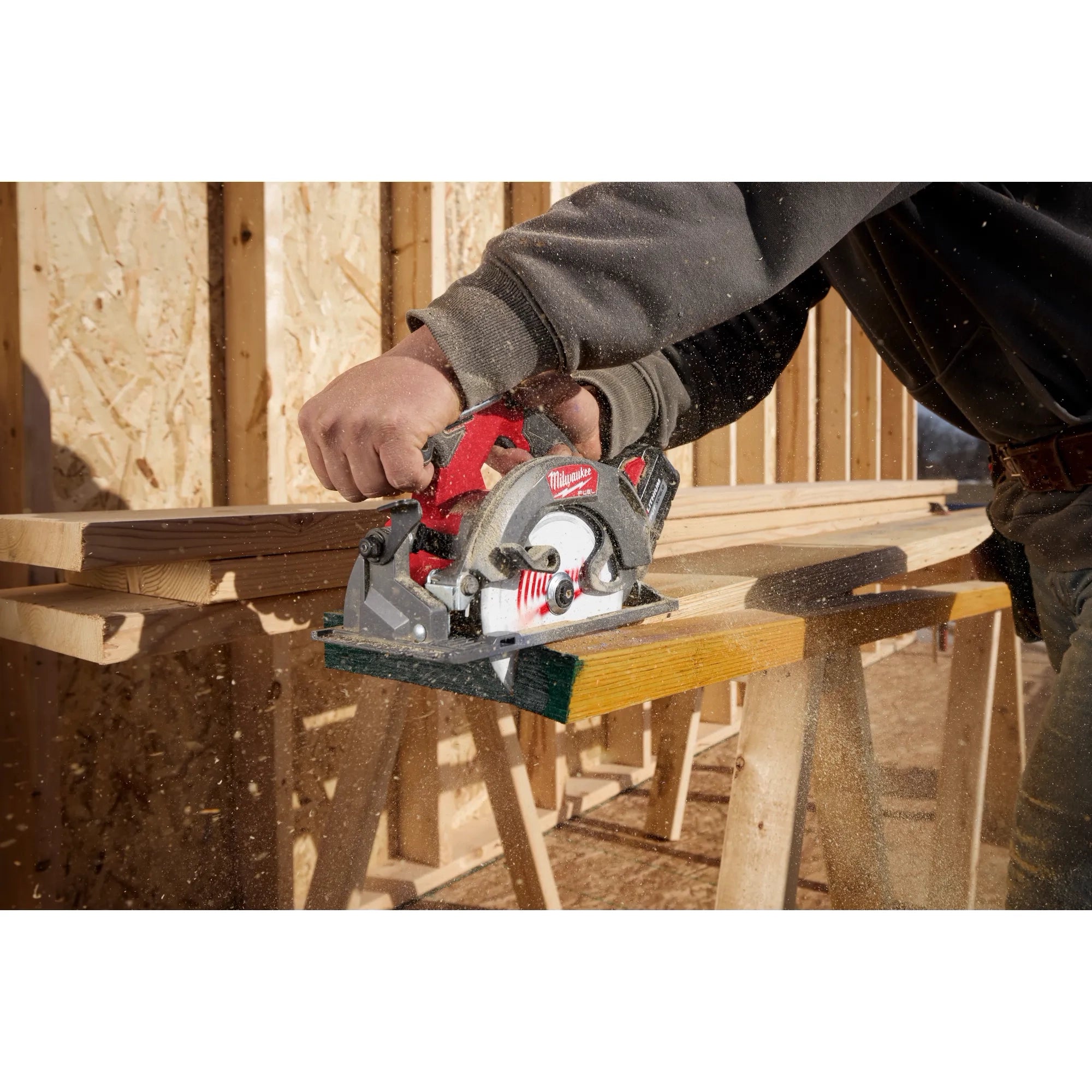 M18 FUEL™ 6-1/2” Circular Saw