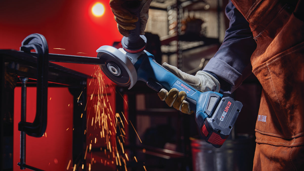 18V Brushless 4-1/2 – 5 In. Angle Grinder Kit with No Lock-On Paddle Switch and (1) CORE18V® 8 Ah High Power Battery
