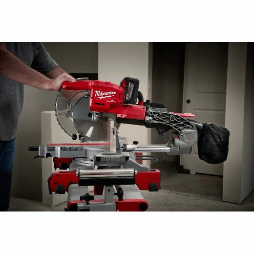 M18 FUEL™ Dual Bevel Sliding Compound Miter Saw