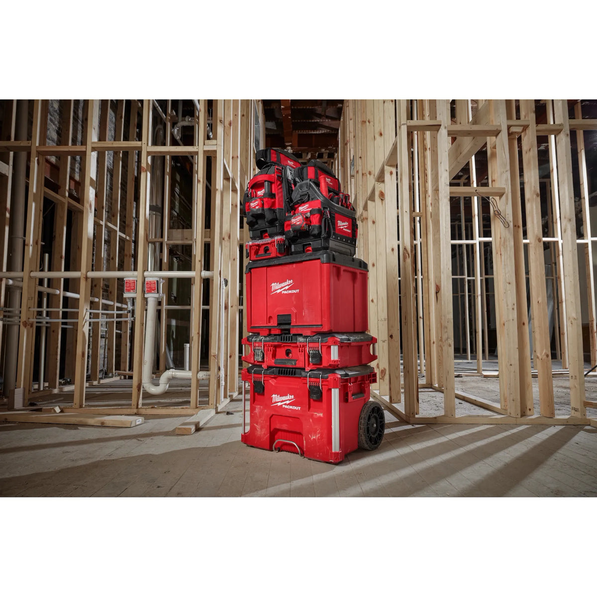 Milwaukee PACKOUT Rolling Tool Box | 48-22-8427