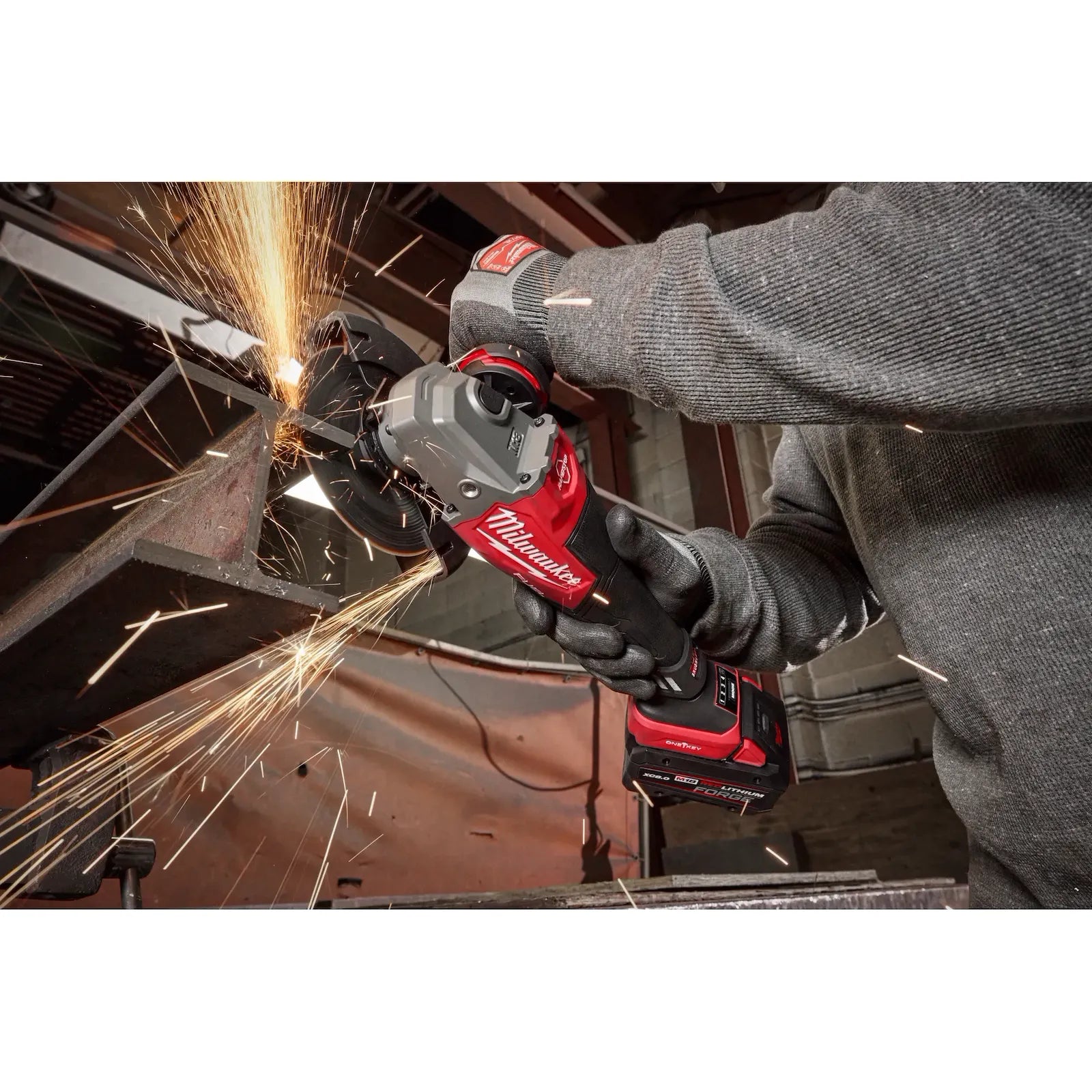 M18 FUEL™ 4-1/2"-6" Variable Speed Braking Grinder, Paddle Switch w/ ONE-KEY™