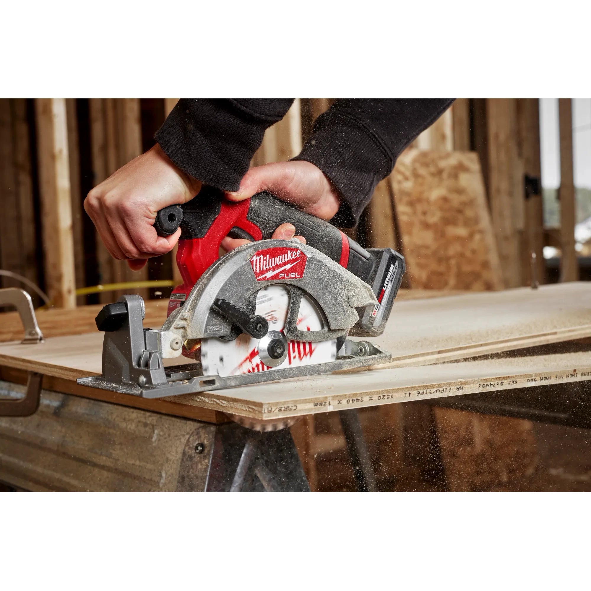 M12 FUEL™ 5-3/8” Circular Saw