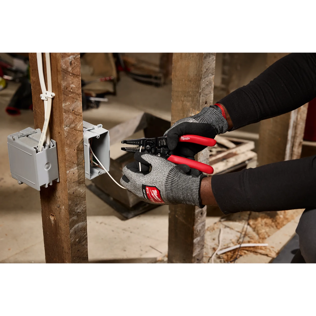 Milwaukee 10-28 AWG Multi-Purpose Dipped Grip Wire Stripper & Cutter with  Reinforced Head | 48-22-3052