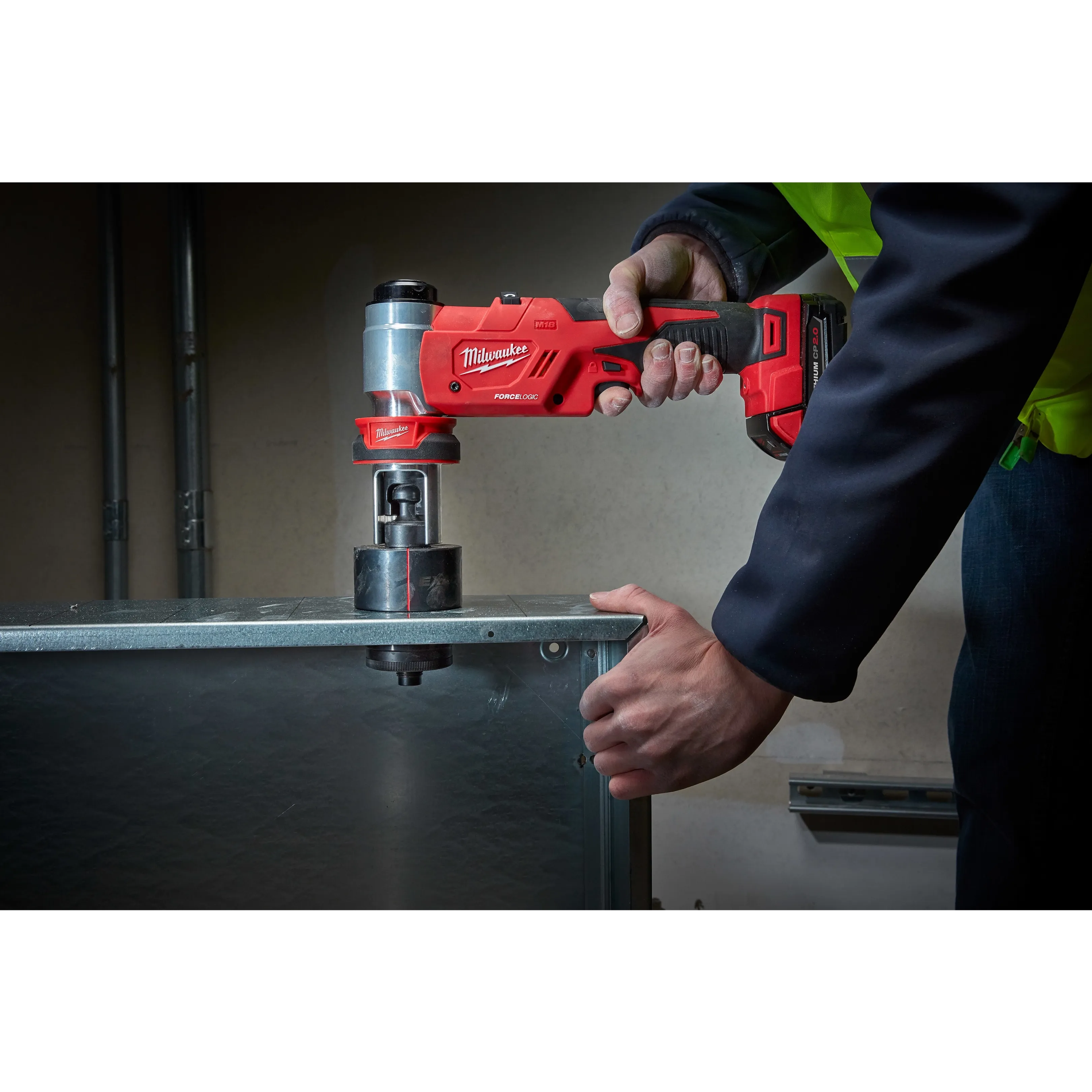 M18™ FORCE LOGIC™ 6T Knockout Tool