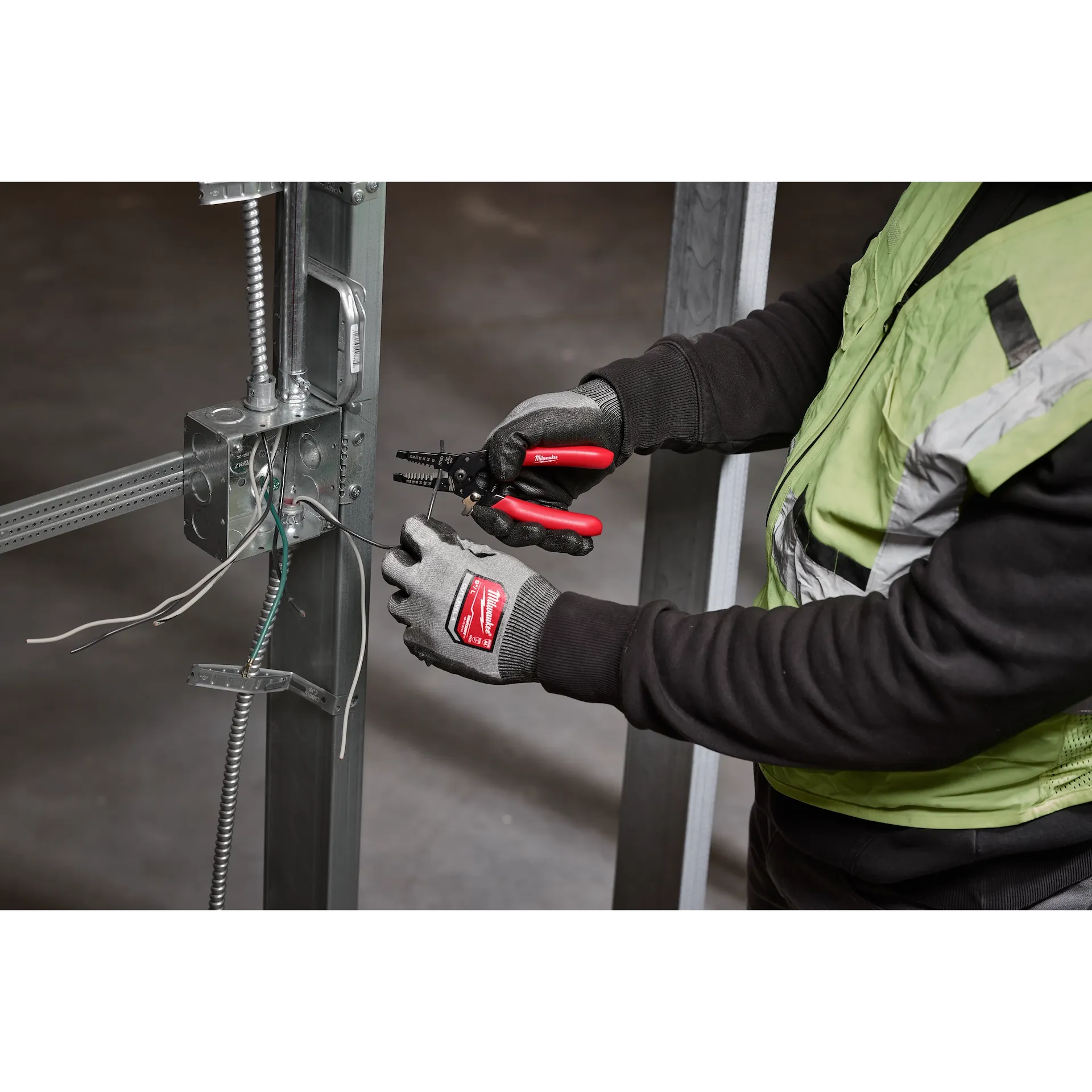10-24 AWG Compact Dipped Grip Wire Stripper & Cutter
