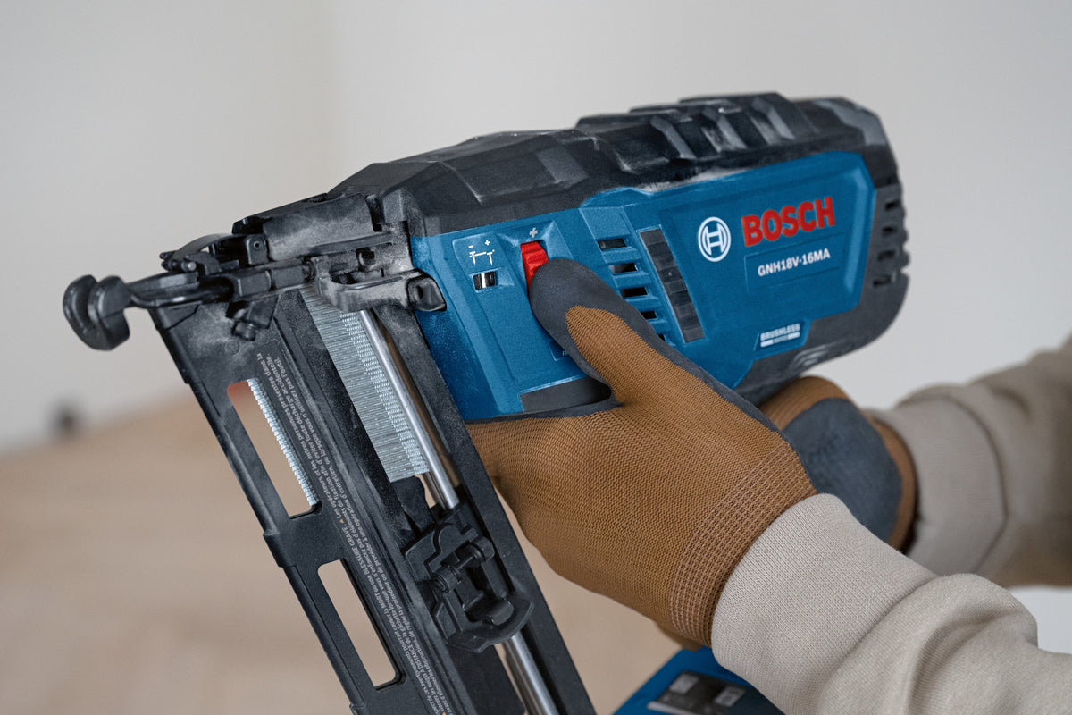 Bosch GNH18V-16MAN 18V Brushless 16-Gauge Angled Finish Nailer (Tool Only)