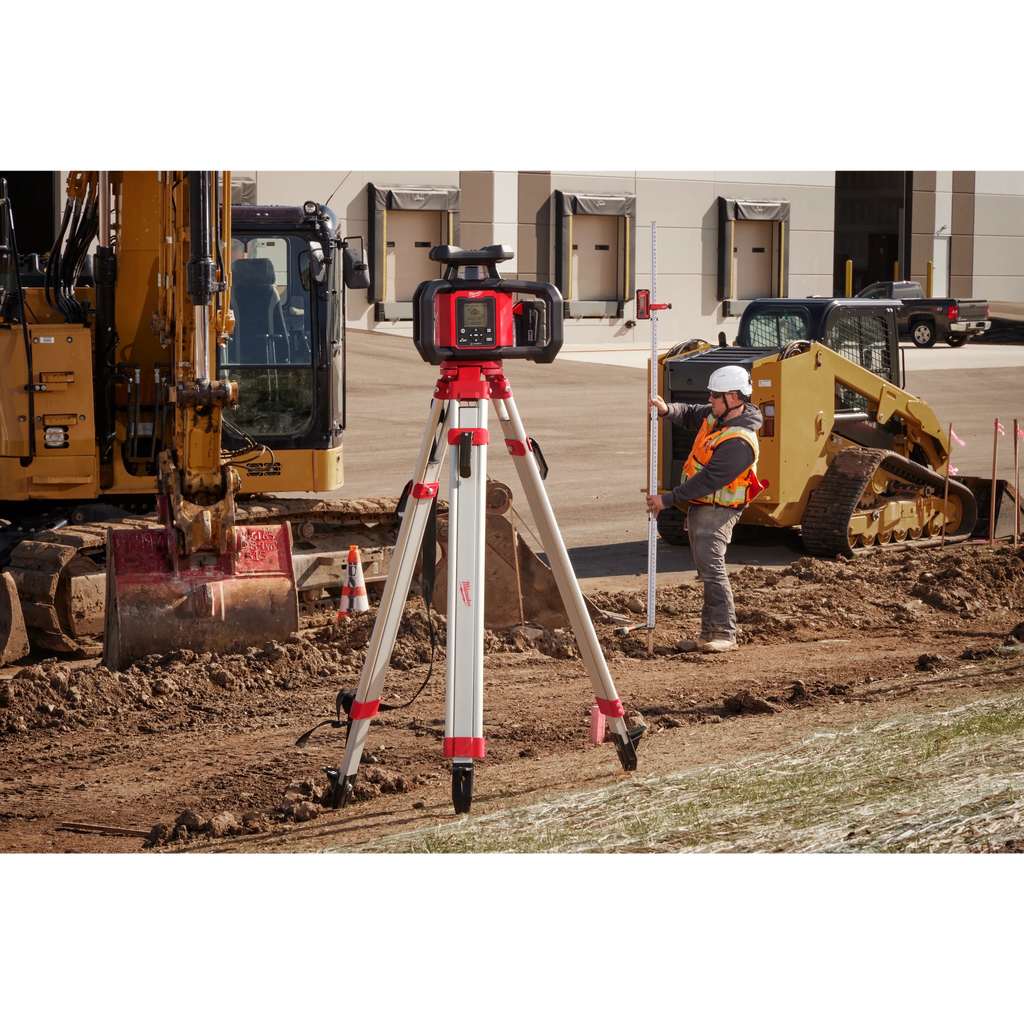 Milwaukee M18 Red Exterior Dual Slope Rotary Laser Level Kit with  Receiver & Remote | 3704-21