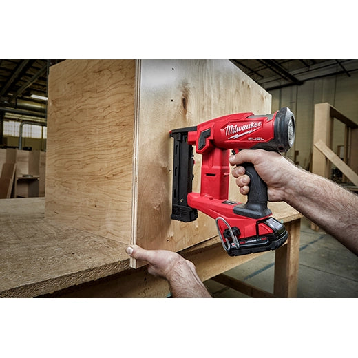 Milwaukee M18 FUEL 18 GAUGE 1/4" Narrow Crown Stapler | 2749-20