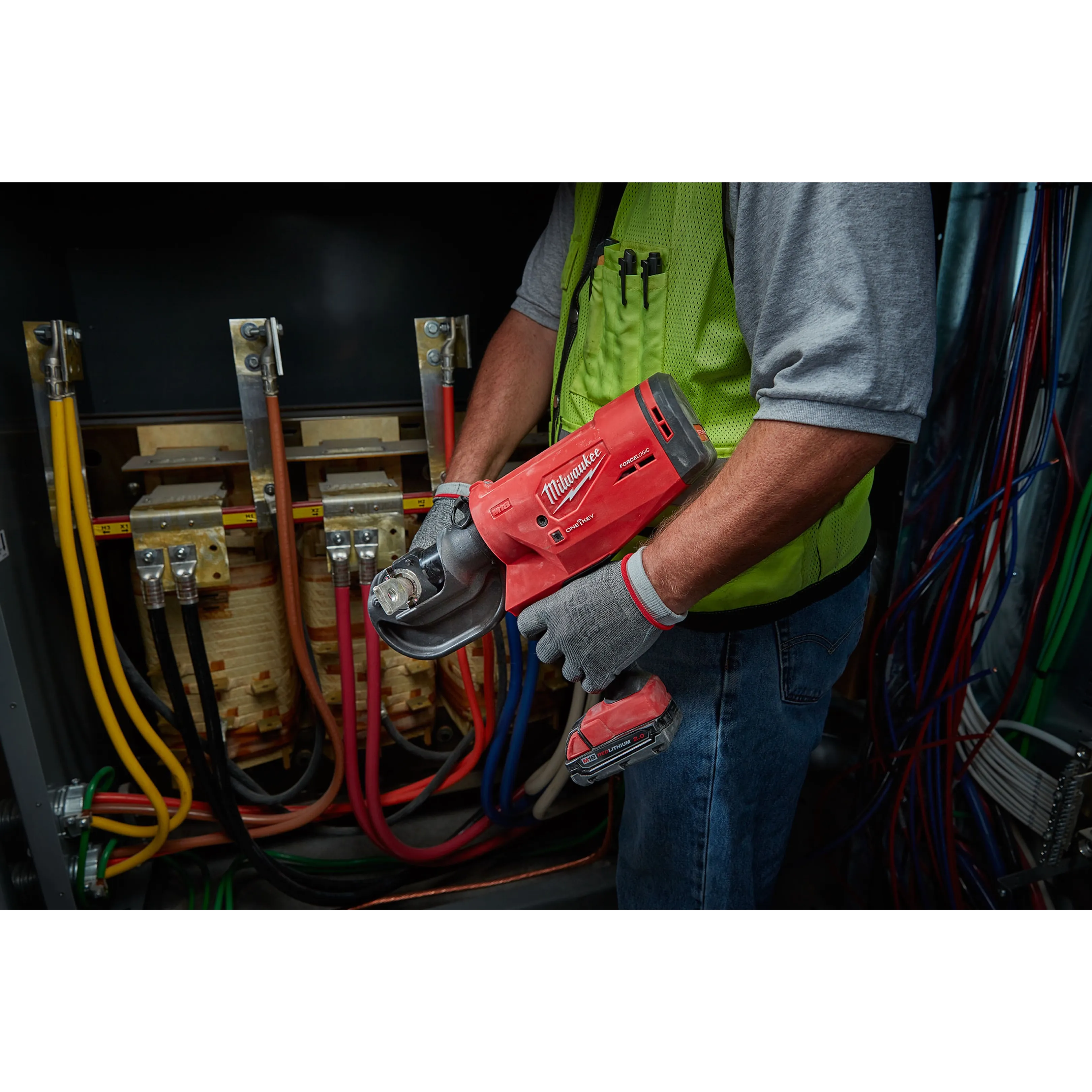 M18™ FORCE LOGIC™ 750 MCM Crimper