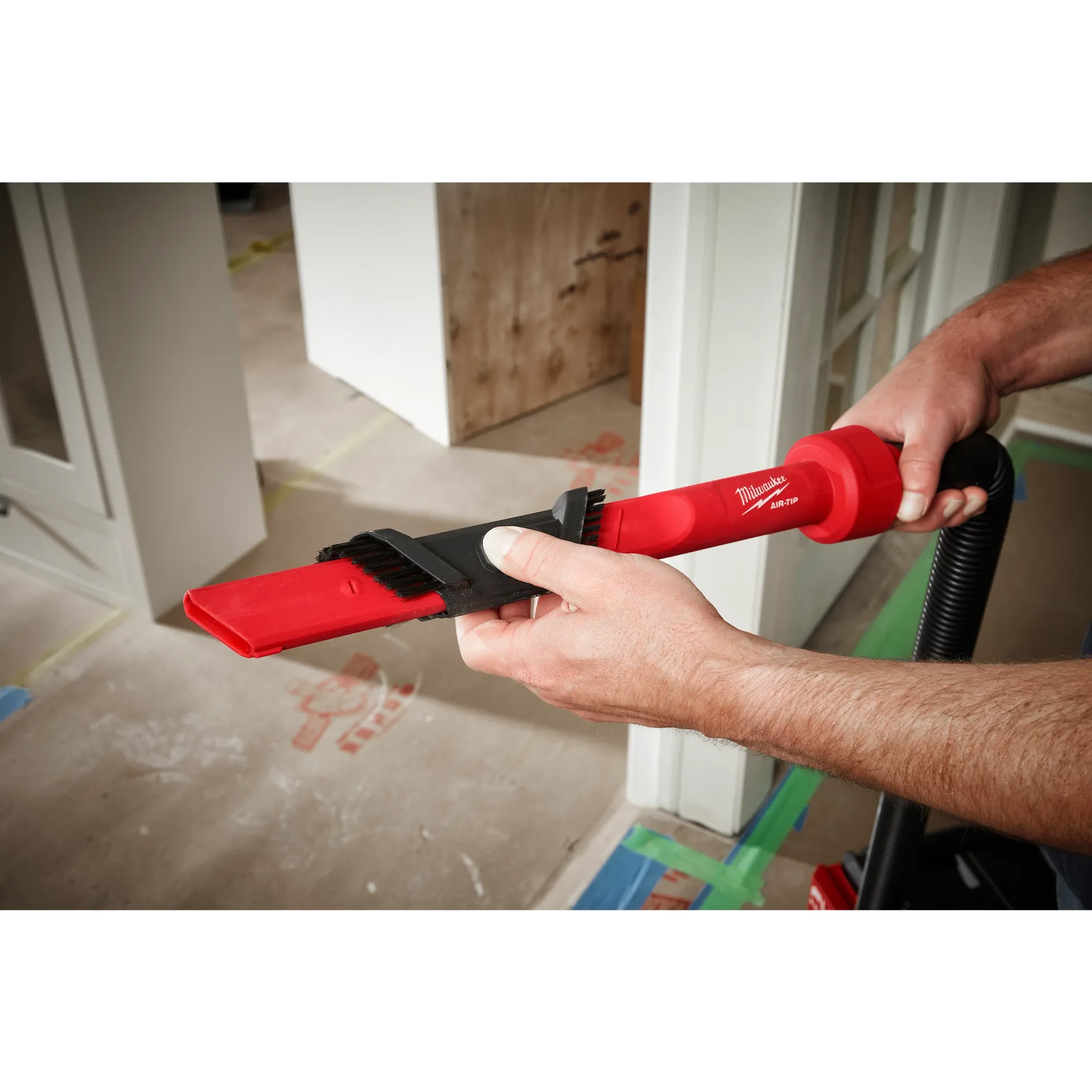 AIR-TIP™ 3-in-1 Crevice and Brush Tool