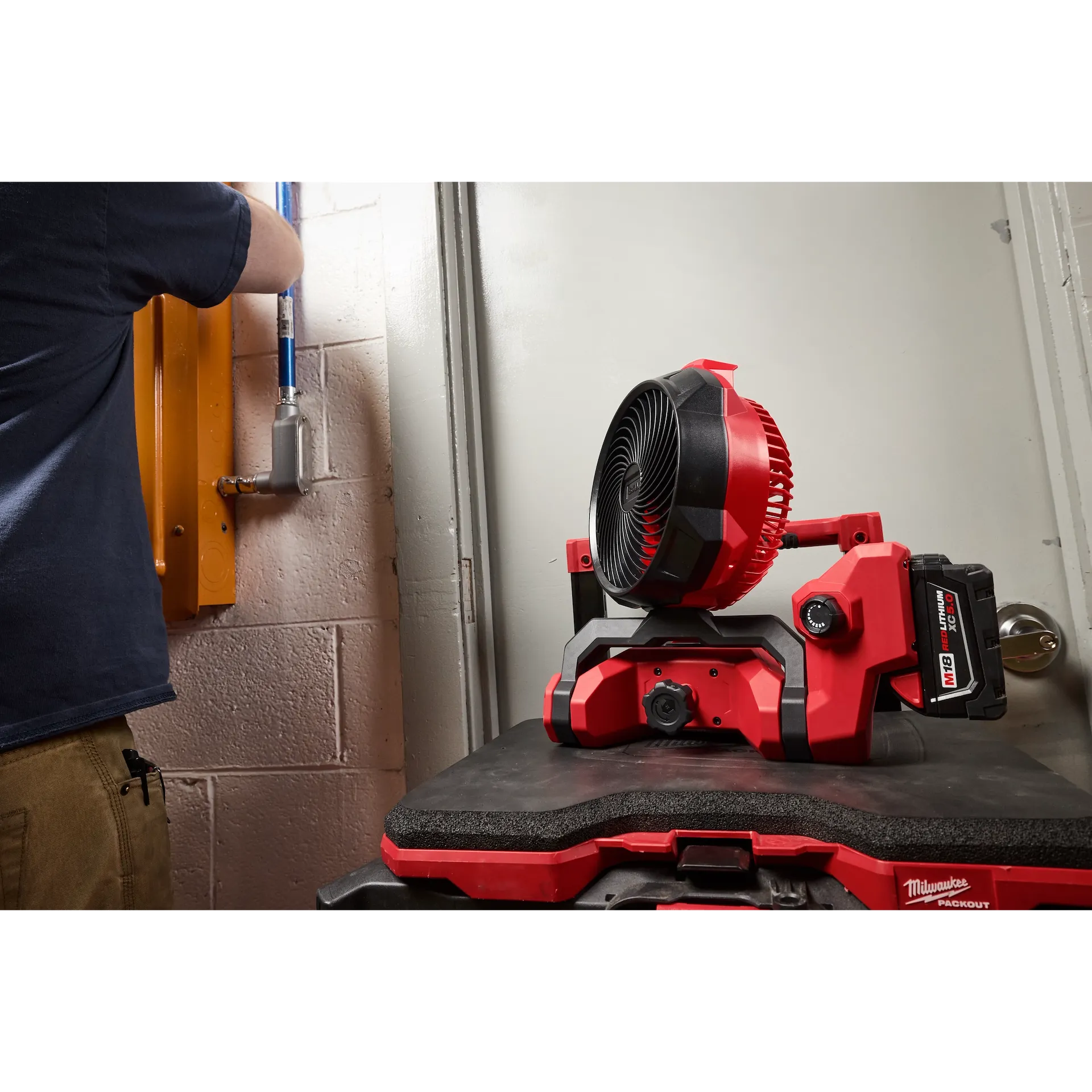 M18™ Brushless Scissor Lift Fan