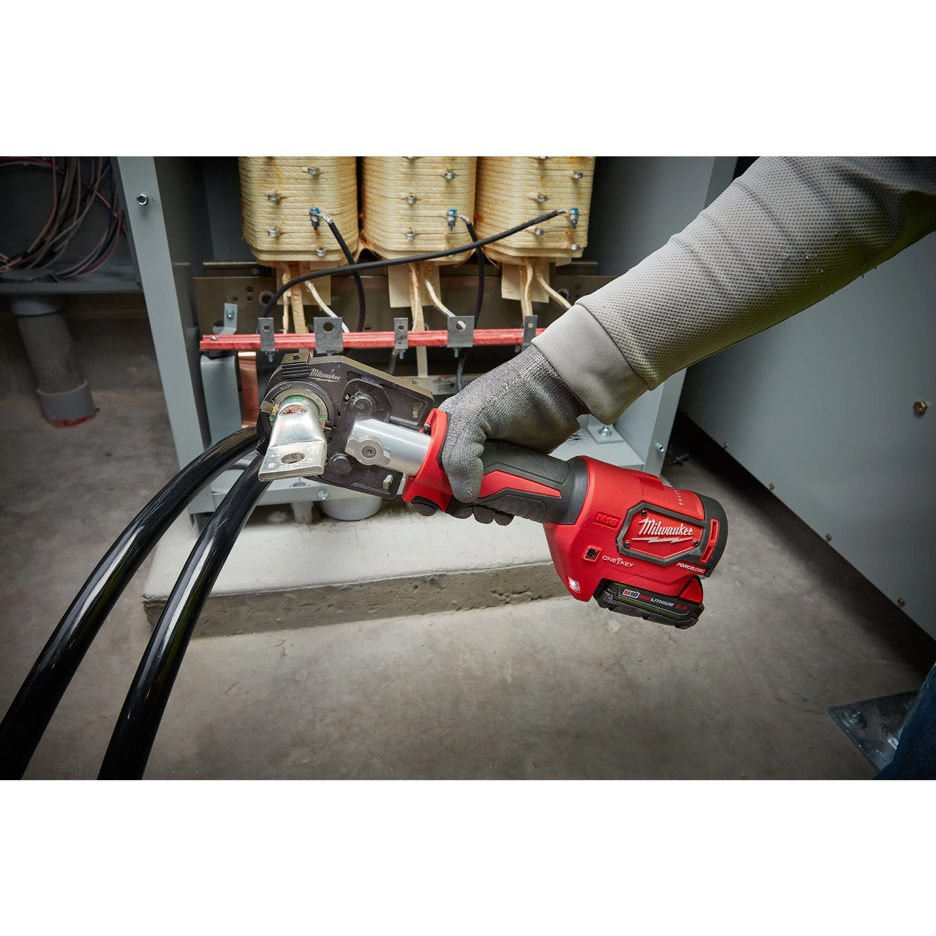 M18™  FORCE LOGIC™ 600 MCM Crimper