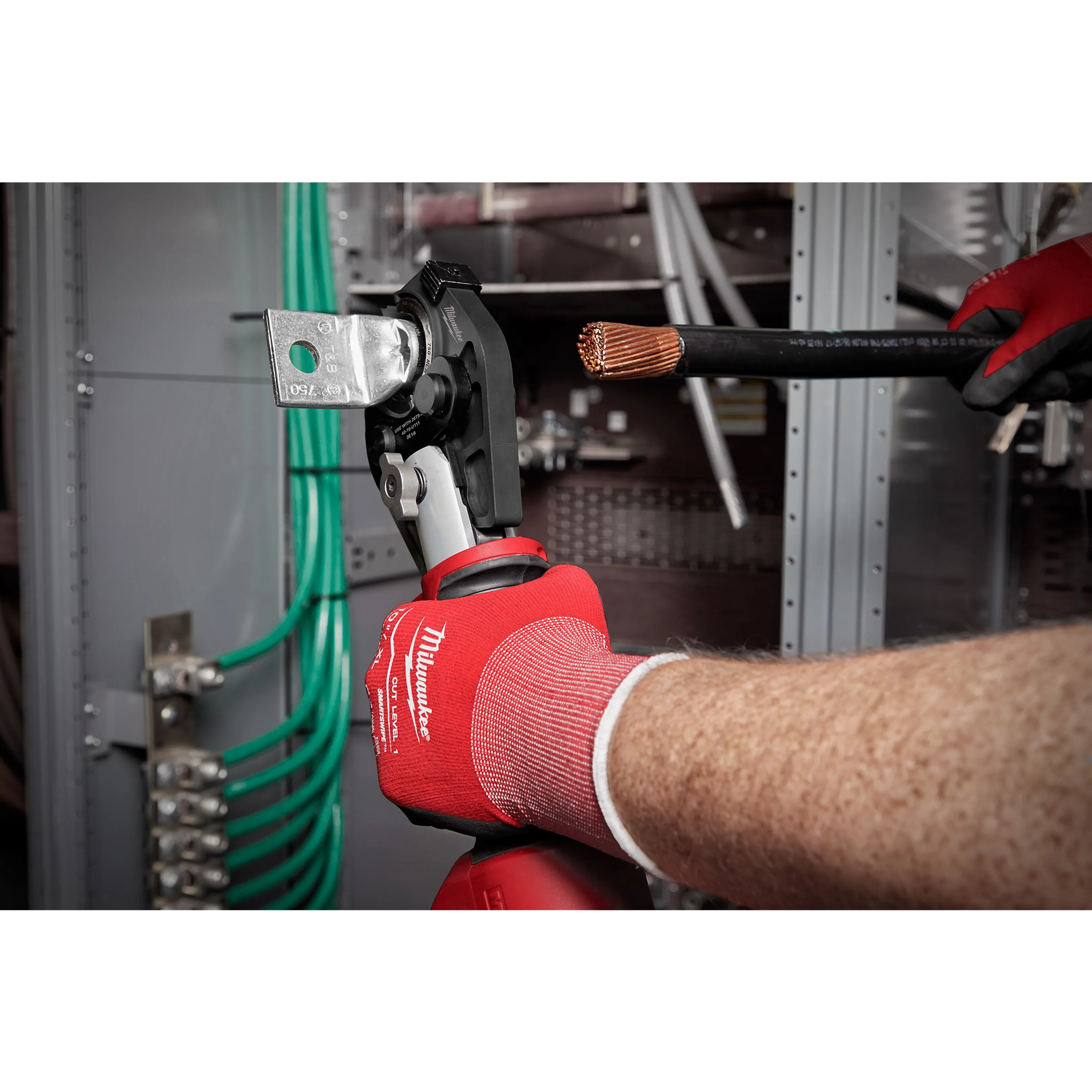 M18™  FORCE LOGIC™ 600 MCM Crimper