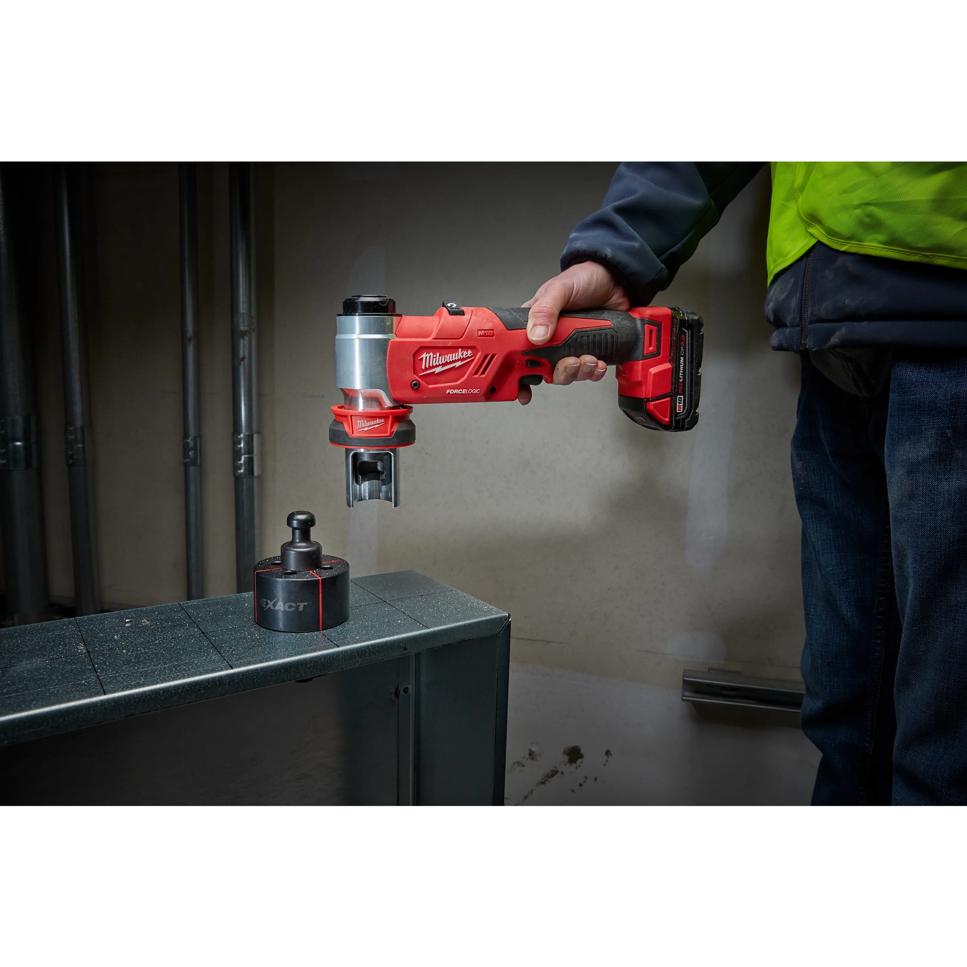 M18™ FORCE LOGIC™ 6T Knockout Tool