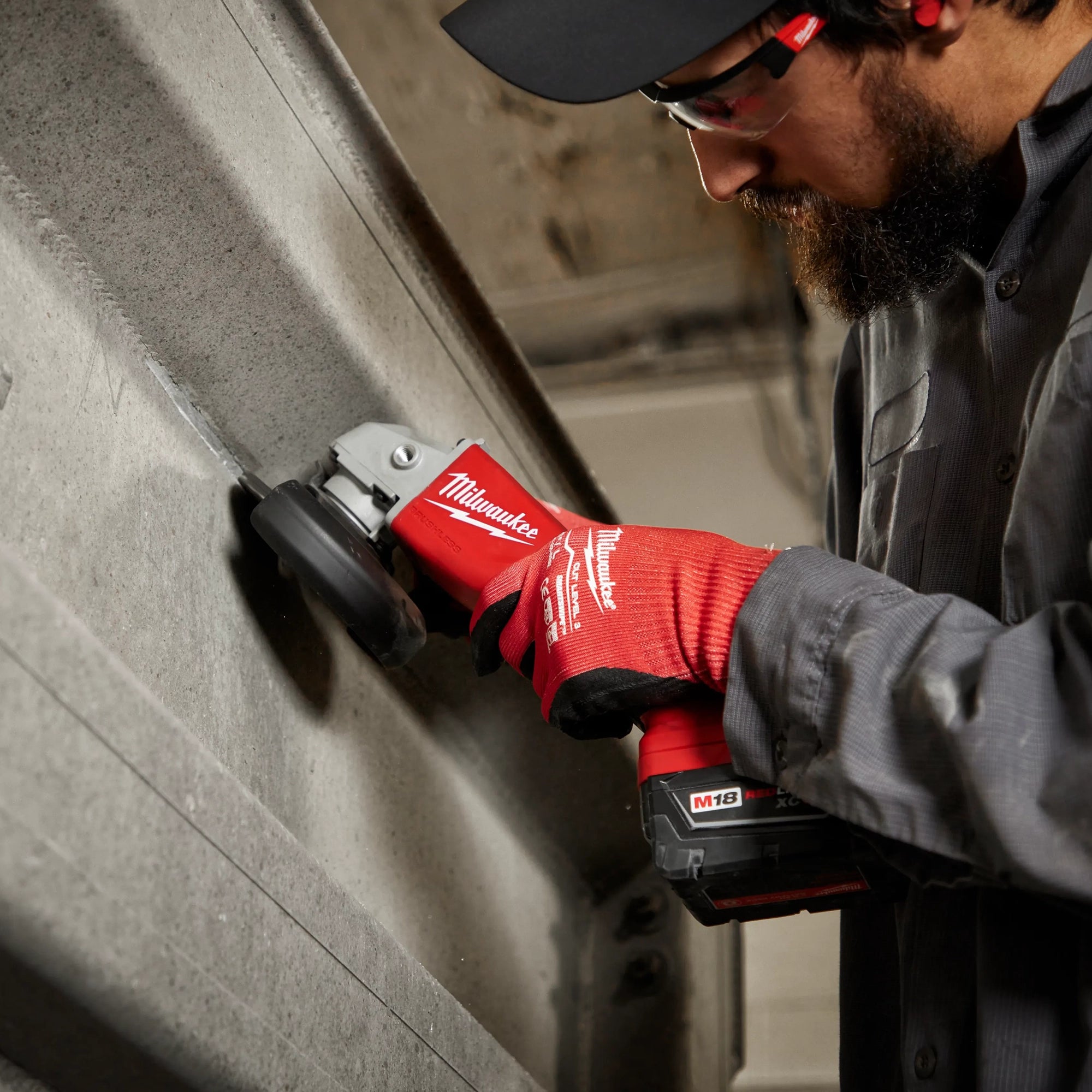 M18™ Brushless 4-1/2" / 5" Cut-Off Grinder, Paddle Switch