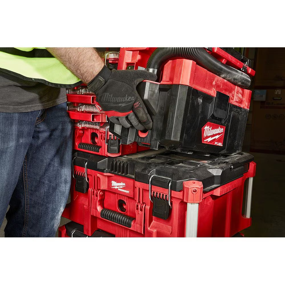 M18 FUEL™ 2.5 Gallon Wet/Dry Vacuum w/ PACKOUT™ Compatibility