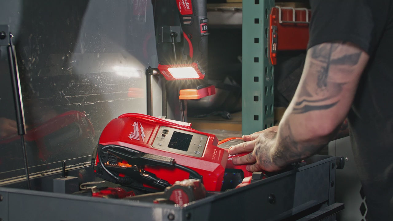 M18™ HOTSHOT™ Jump Starter