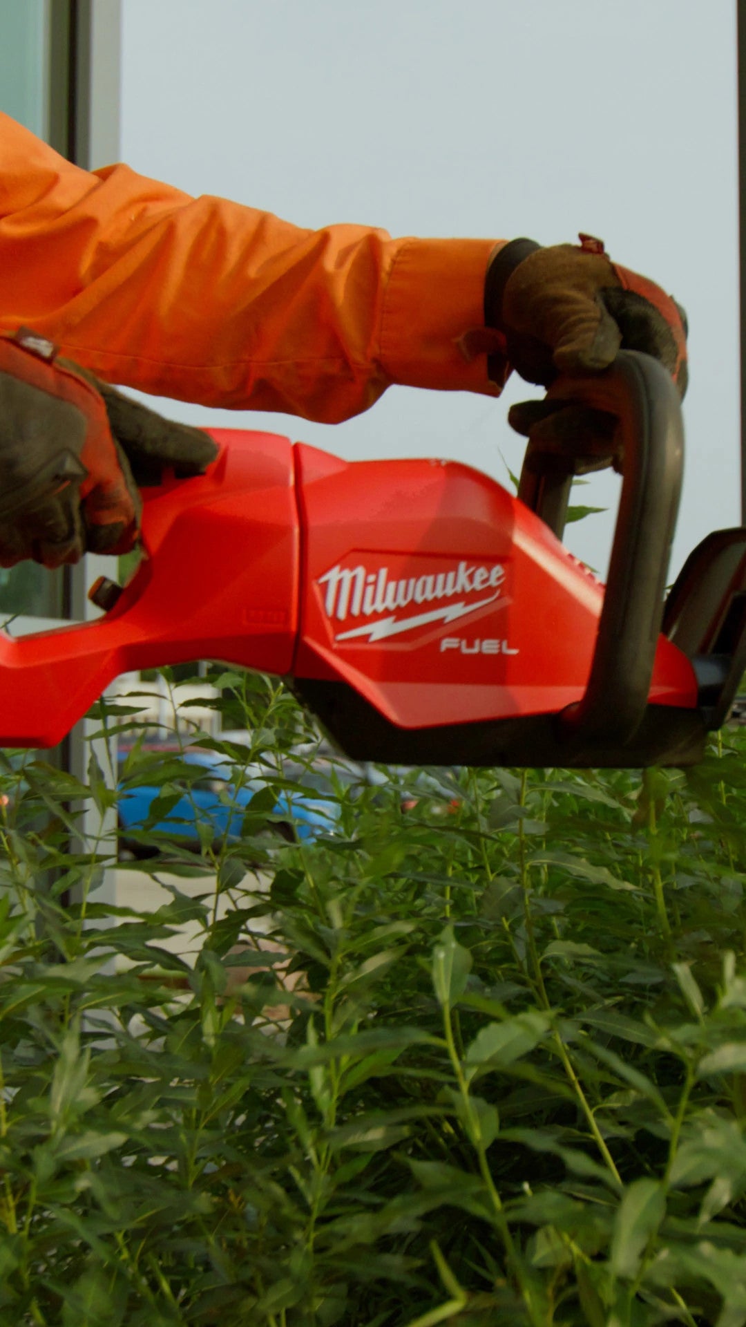 Milwaukee® M18 FUEL™ 24 Inch & 30 Inch Hedge Trimmers Social